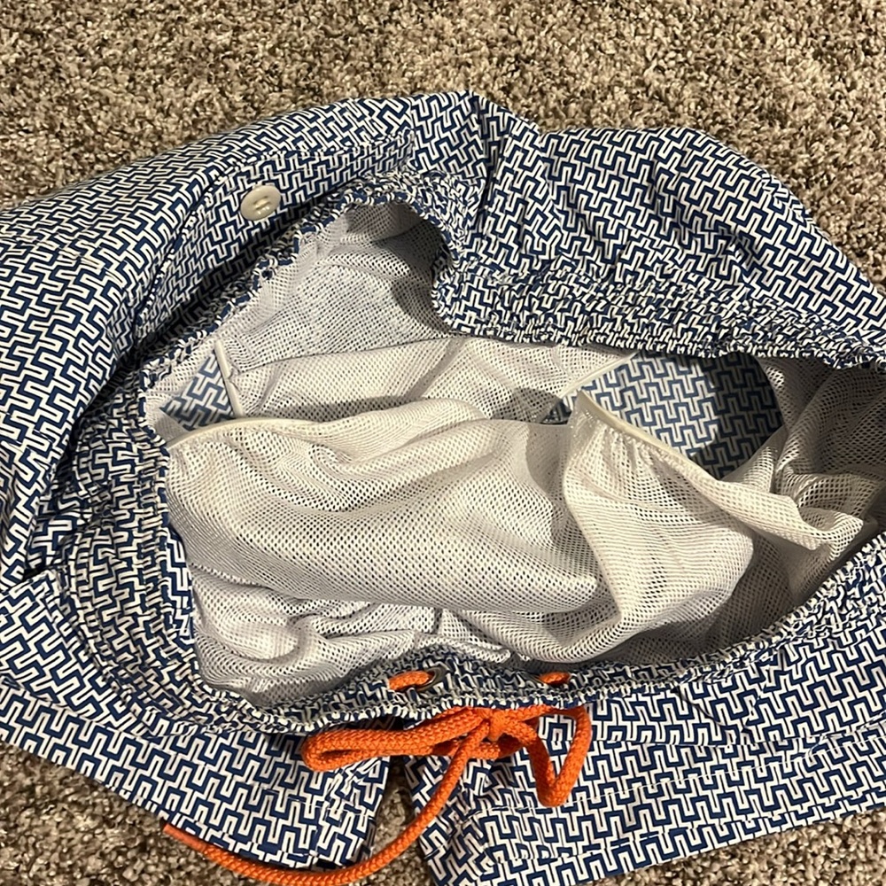 Jcrew 6" swim trunk in maze print - Picture 5 of 6